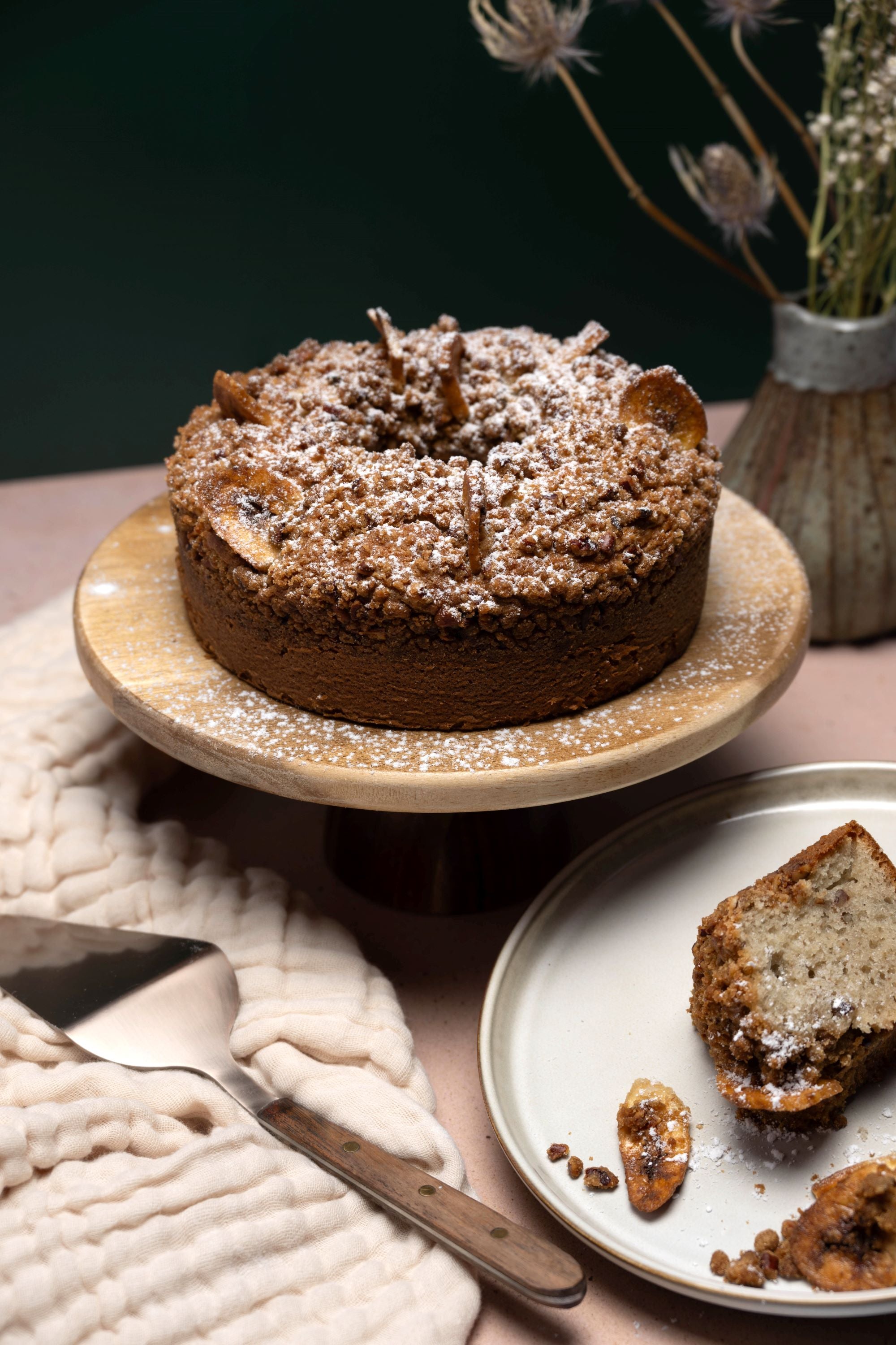 Banana Praline Ring Cake